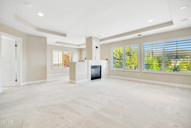 3044 Ferncrest Place, Thousand Oaks CA: https://media.crmls.org/mediaz/911fb381-5706-402c-8193-0c189b1e2a21.jpg