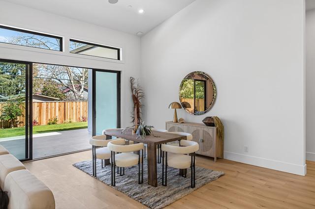 18645 Paseo Lado, Saratoga CA: https://media.crmls.org/mediaz/911fc4ce-fbff-41d3-8b08-8ccc70b92fee.jpg