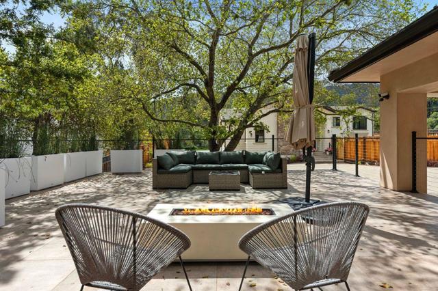 18061 Saratoga Los Gatos Road, Monte Sereno CA: https://media.crmls.org/mediaz/91206655-384a-4743-939f-462abf0bdbdf.jpg