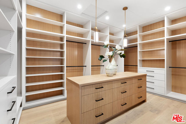1822 N Vista Street, Los Angeles CA: https://media.crmls.org/mediaz/9120f374-46f2-49fd-b81e-ef7657855705.jpg