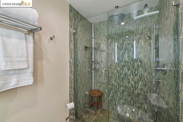 Image 38 of 53 For 177 19th St  7d