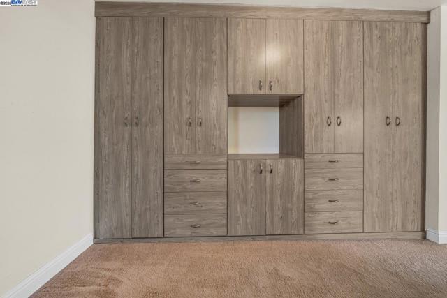 1876 Lynwood Dr, Concord CA: https://media.crmls.org/mediaz/91216dda-0d1a-4d81-bada-11c7cc4bf43e.jpg