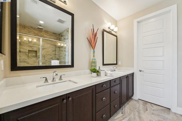 7213 Calistoga Ln, Dublin CA: https://media.crmls.org/mediaz/9121a73b-b94e-4e84-ba45-955437869376.jpg