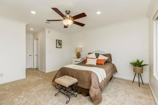 4400 Chaumont Road, Woodland Hills CA: https://media.crmls.org/mediaz/91229e70-f872-4686-9e09-9824f00a5467.jpg