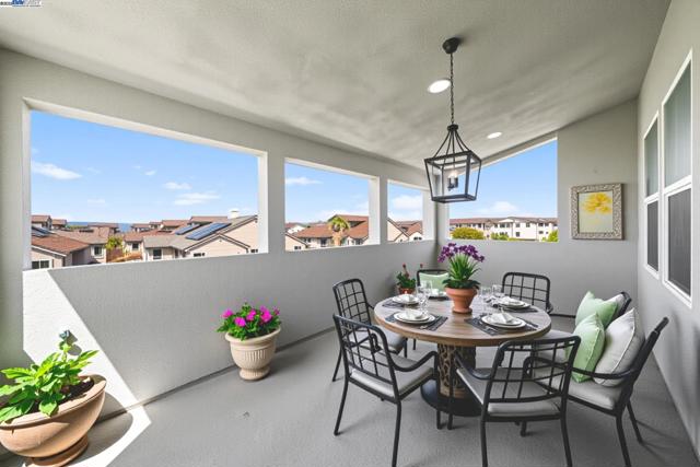 8563 Schooner Way, Newark CA: https://media.crmls.org/mediaz/91229e8c-e243-445e-95e8-75b99327ba8d.jpg