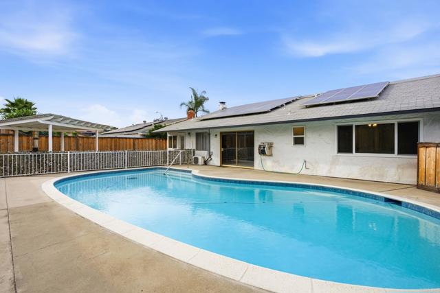 Detail Gallery Image 36 of 44 For 1711 Oak Hill Dr, Escondido,  CA 92027 - 4 Beds | 2 Baths