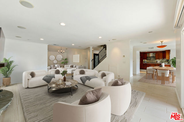 30630 Morning View Drive, Malibu CA: https://media.crmls.org/mediaz/9125852b-ca34-438e-ab9a-2b734c936586.jpg