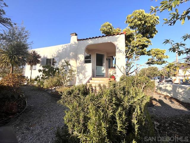 4603 35th St, San Diego CA: https://media.crmls.org/mediaz/91260cca-499e-46cc-bb27-df62f732333d.jpg