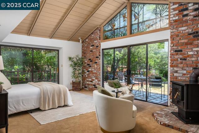 216 Castle Glen Rd, Walnut Creek CA: https://media.crmls.org/mediaz/91272137-c692-4198-a342-e468ad1feabc.jpg