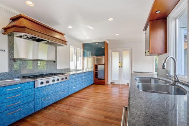1865 Soledad Ave, La Jolla CA: https://media.crmls.org/mediaz/91279199-4e4e-4d20-94c5-c13b32021bcf.jpg