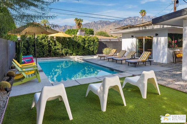 963 S Paseo Caroleta, Palm Springs, CA 92264