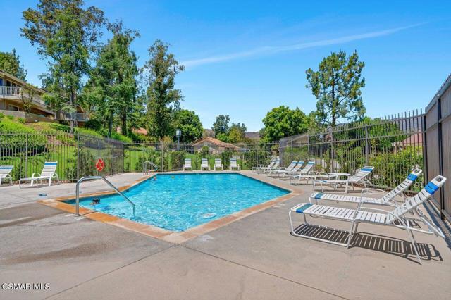 202 Estrellita Lane, Oak Park CA: https://media.crmls.org/mediaz/91280ca0-f270-402e-9156-0f7c98a45871.jpg
