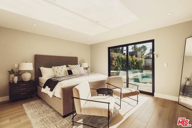5725 Katherine Avenue, Sherman Oaks CA: https://media.crmls.org/mediaz/9128f5f6-91c4-4fc7-a0a6-c5a519227095.jpg