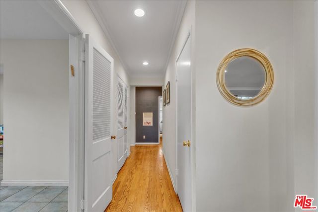 12430 Cumpston Street photo 23