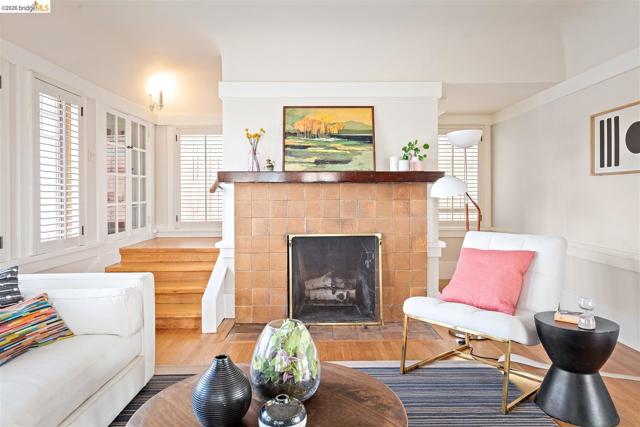 Image 6 of 58 For 685 Calmar Ave