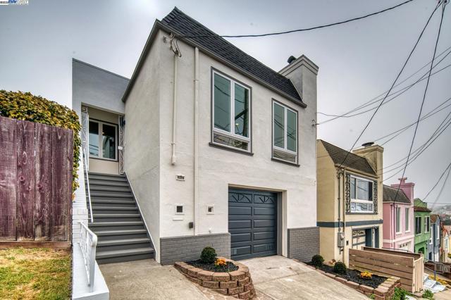 282 Bright St, San Francisco CA: https://media.crmls.org/mediaz/9129a7d3-699c-4106-94b1-bd48276baa85.jpg