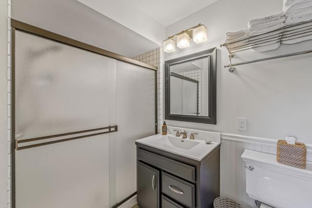 9524 Bay Court, Carmel CA: https://media.crmls.org/mediaz/9129cf98-62ab-4a7f-b12d-fc04fb52fb21.jpg