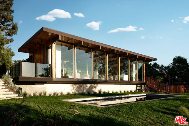 5637 Busch Drive, Malibu CA: https://media.crmls.org/mediaz/912a02f5-aa9c-46b9-97ff-a8ebe4c3fb63.jpg