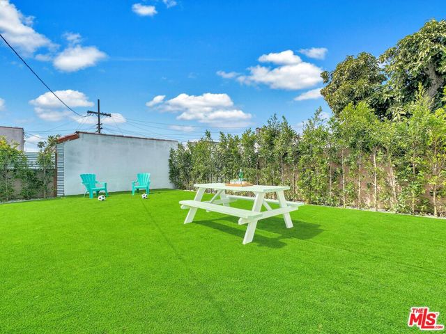1037 W 83rd Street, Los Angeles CA: https://media.crmls.org/mediaz/912a291e-eeda-4ef2-bac9-8a99a61639df.jpg