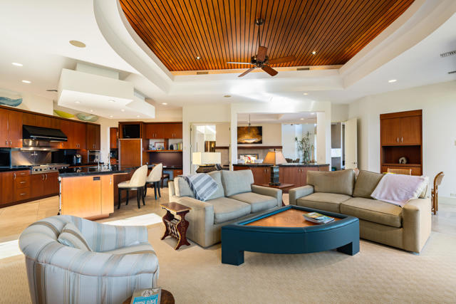 950 Andreas Canyon Drive, Palm Desert CA: https://media.crmls.org/mediaz/912aa978-93d5-4ff5-961b-1cc70de2b227.jpg