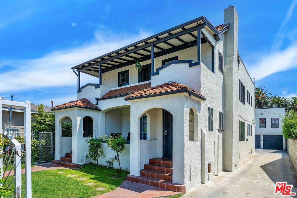 1614 W 38th Street, Los Angeles, CA 90062