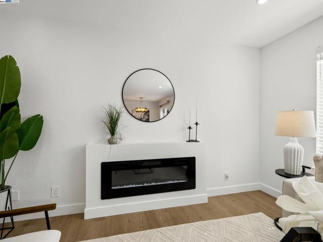 Image 3 of 33 For 2911 Liberty Drive