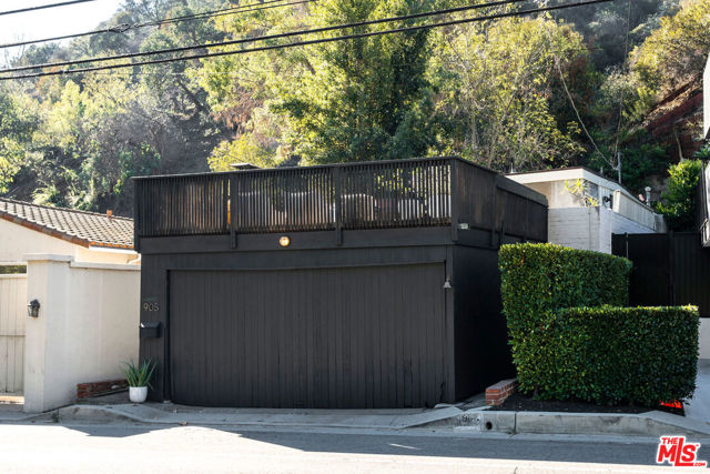 905 Beverly Glen Boulevard, Los Angeles, California 90077, 1 Bedroom Bedrooms, ,1 BathroomBathrooms,Single Family Residence,For Sale,Beverly Glen,21107993