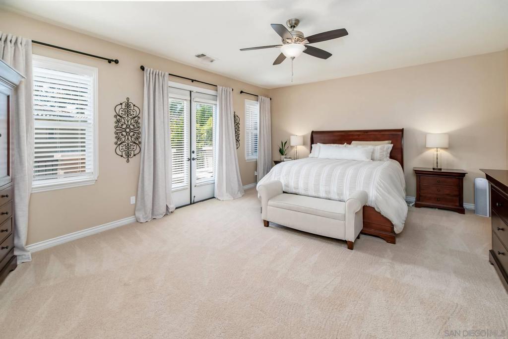 5470 Thoroughbred Place - photo 18