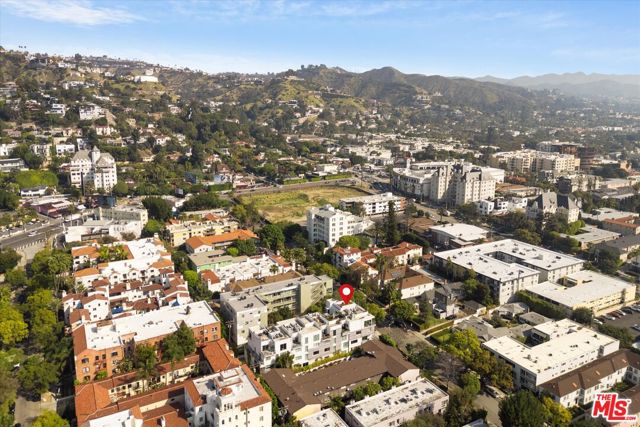 1345 Havenhurst Drive, West Hollywood CA: https://media.crmls.org/mediaz/912cd2a0-3b4a-416f-b07b-8403681324d0.jpg