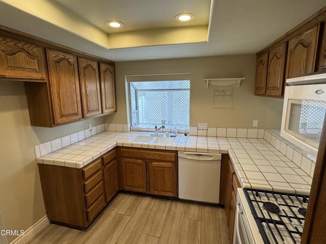 Detail Gallery Image 5 of 14 For 234 Green Lea Pl, Thousand Oaks,  CA 91361 - 3 Beds | 2 Baths