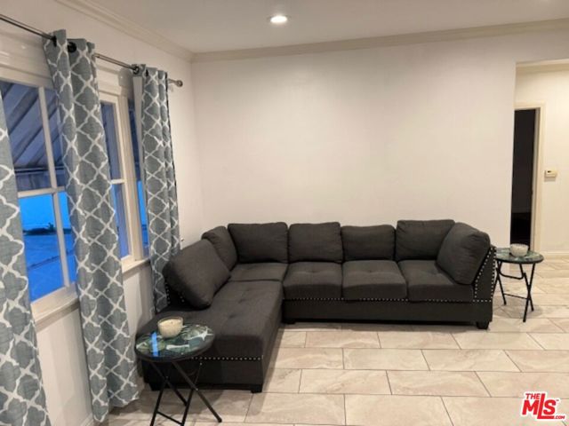 115 W Floral Avenue, Arcadia CA: https://media.crmls.org/mediaz/912d2e48-1832-47bc-9286-98fe06829946.jpg