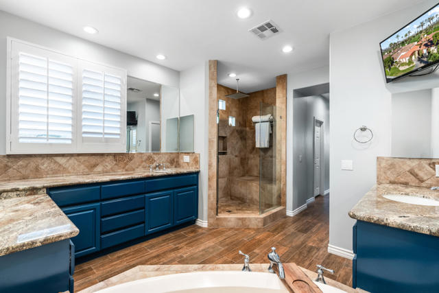 56648 Palms Drive, La Quinta CA: https://media.crmls.org/mediaz/912d5c1c-35ad-49d4-8af6-2458f597a5b0.jpg