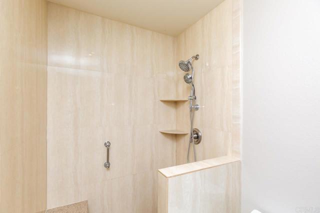 17550 Plaza Karena, Rancho Bernardo (San Diego) CA: https://media.crmls.org/mediaz/912d8826-86f2-4874-a159-228684684210.jpg
