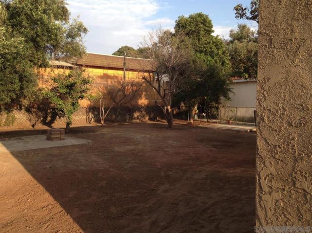 352 Sunrise Dr, San Ysidro CA: https://media.crmls.org/mediaz/912dcaa5-66be-4237-910e-7ae628c9e9f0.jpg