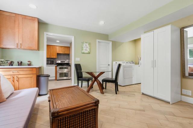 21564 Mary Alice Way, Los Gatos CA: https://media.crmls.org/mediaz/912dd3ee-5b64-477b-a18a-906483ea5a6d.jpg