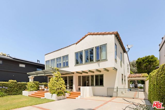 306 AMALFI Drive, Santa Monica CA: https://media.crmls.org/mediaz/912de1d7-2c2b-4838-b92b-223bad977273.jpg