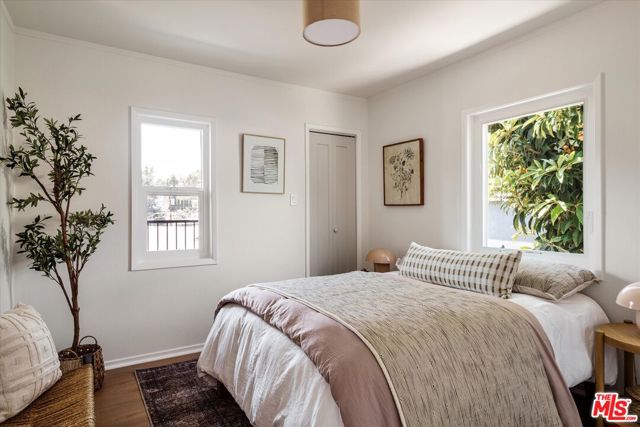 2038 Wollam Street, Los Angeles CA: https://media.crmls.org/mediaz/912dee6c-12c6-4e6a-87e7-19a22787cf8a.jpg