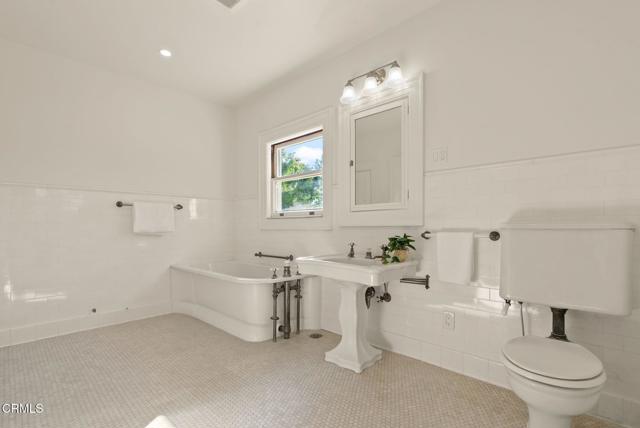 Detail Gallery Image 37 of 55 For 203 Oaklawn Ave, South Pasadena,  CA 91030 - 6 Beds | 5/2 Baths