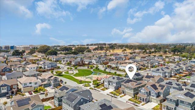 273 Skyview Drive, Marina CA: https://media.crmls.org/mediaz/9131a0da-9f16-4a48-89c0-0205b9a3f843.jpg