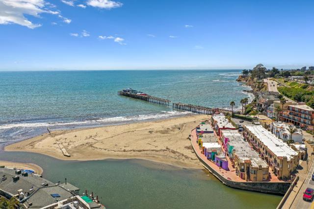 720 Gilroy Drive, Capitola CA: https://media.crmls.org/mediaz/9131a251-a66b-4118-94b9-63b9247d4b48.jpg
