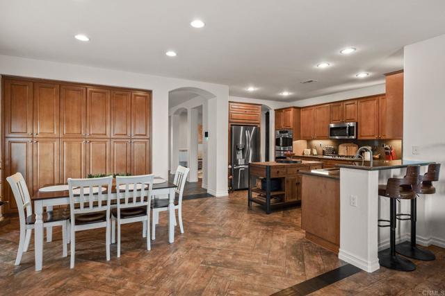 25111 Cedar Ridge Court, Wildomar CA: https://media.crmls.org/mediaz/9131f76e-b34f-4f7f-a866-c124e05ba194.jpg