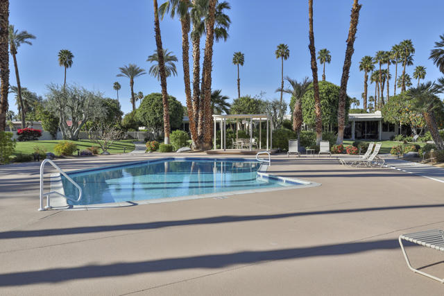 45735 Pawnee Road, Indian Wells CA: https://media.crmls.org/mediaz/913229e1-dcb8-41f3-9665-d895855618c4.jpg