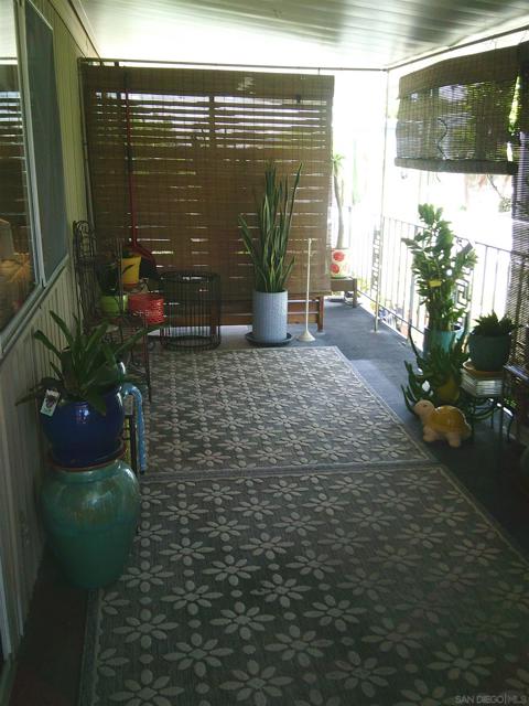 1401 El Norte Parkway, San Marcos CA: https://media.crmls.org/mediaz/9132589e-7e6a-43ca-8601-01a62192db70.jpg