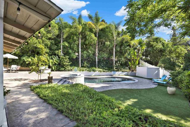 9399 Carmichael Drive, La Mesa CA: https://media.crmls.org/mediaz/91341f28-8d47-4c29-a69f-6daeb05775be.jpg