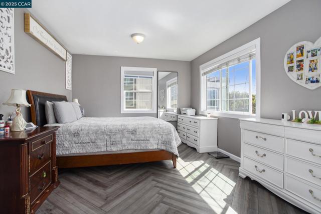 Image 15 of 29 For 312 Barrett Ave