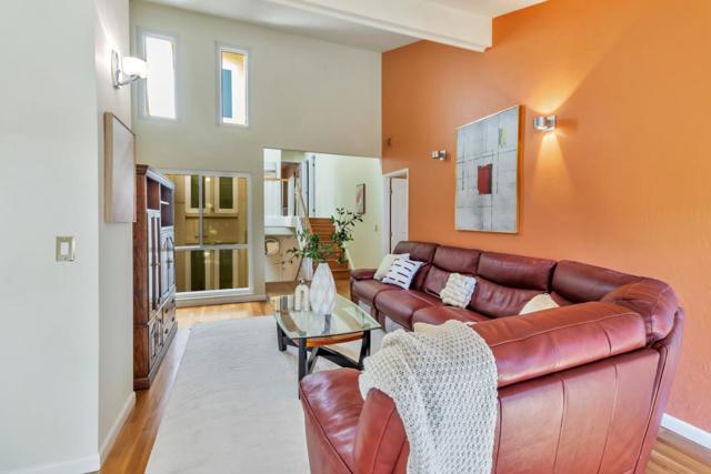 574 Sand Hill Circle, Menlo Park CA: https://media.crmls.org/mediaz/91346141-ca73-4211-9820-ecb46b4b40d3.jpg