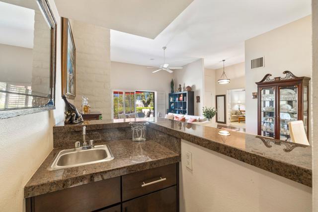 74903 Chateau Circle, Indian Wells CA: https://media.crmls.org/mediaz/91348d2e-7c27-497b-ab69-565f5013bd1b.jpg