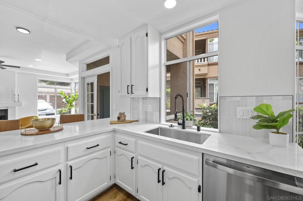 MLS #250034733SD image #2