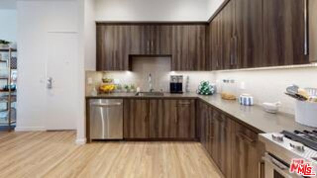 Virtually staged model home ph