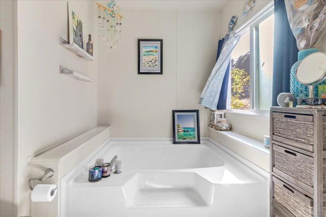17617 Pond Derosa, Salinas CA: https://media.crmls.org/mediaz/9135aa36-0fbe-401a-914f-479d2aae5e30.jpg